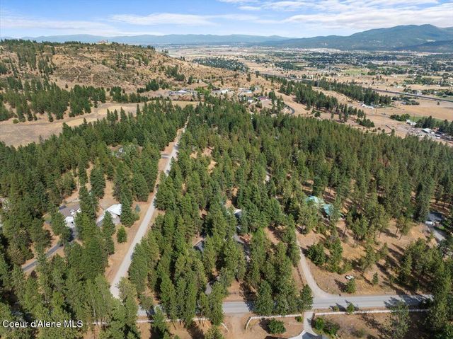 6910 N HARVARD RD, Newman Lake, WA 99025