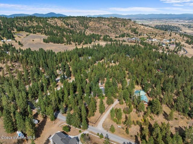6910 N HARVARD RD, Newman Lake, WA 99025