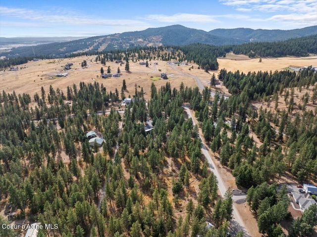 6910 N HARVARD RD, Newman Lake, WA 99025