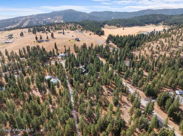 6910 N HARVARD RD, Newman Lake, WA 99025