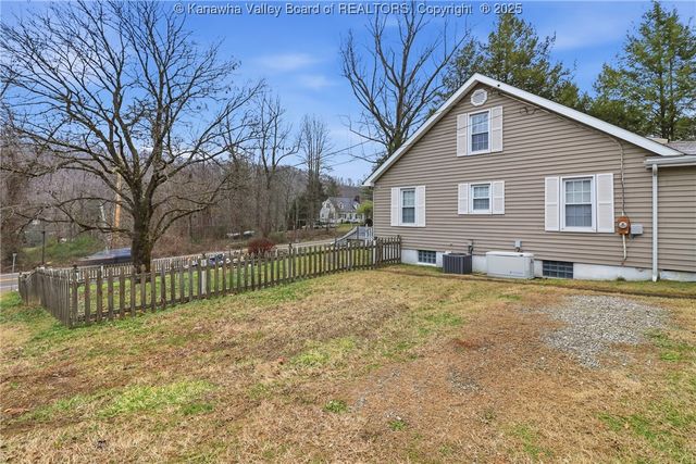 3834 Indian Creek Road, Elkview, WV 25071