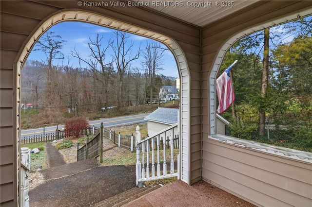 3834 Indian Creek Road, Elkview, WV 25071