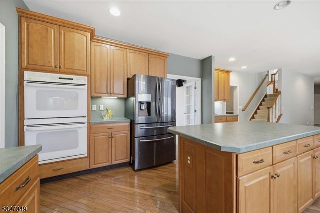 13 Old Schoolhouse Rd, Bethlehem Twp., NJ 08802