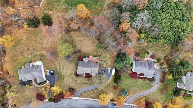 13 Old Schoolhouse Rd, Bethlehem Twp., NJ 08802