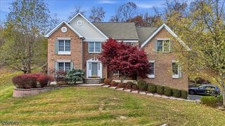 13 Old Schoolhouse Rd, Bethlehem Twp., NJ 08802