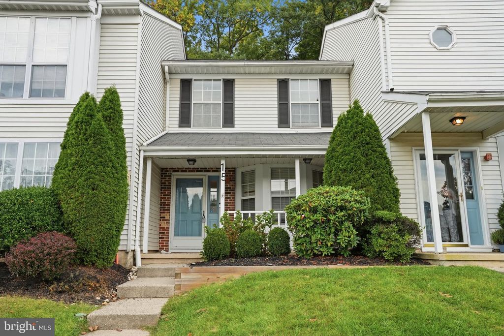 15 FAIR OAKS CT, NEWTOWN, PA 18940 — photo 2
