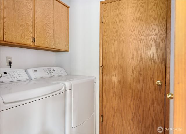 423 S 32nd Place, Mount Vernon, WA 98274