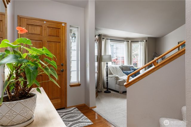423 S 32nd Place, Mount Vernon, WA 98274
