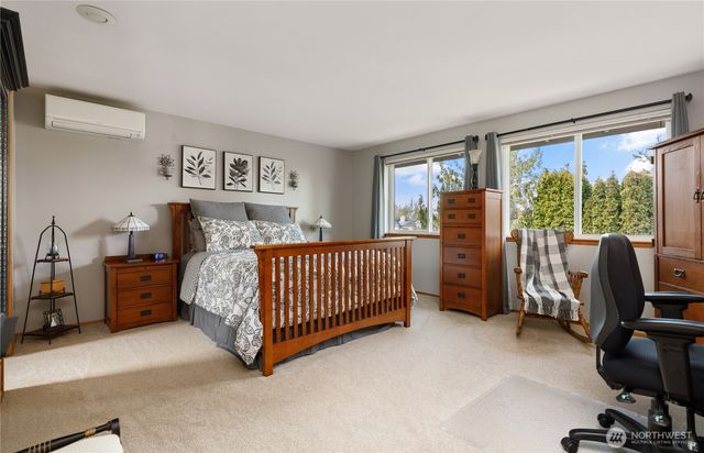 423 S 32nd Place, Mount Vernon, WA 98274
