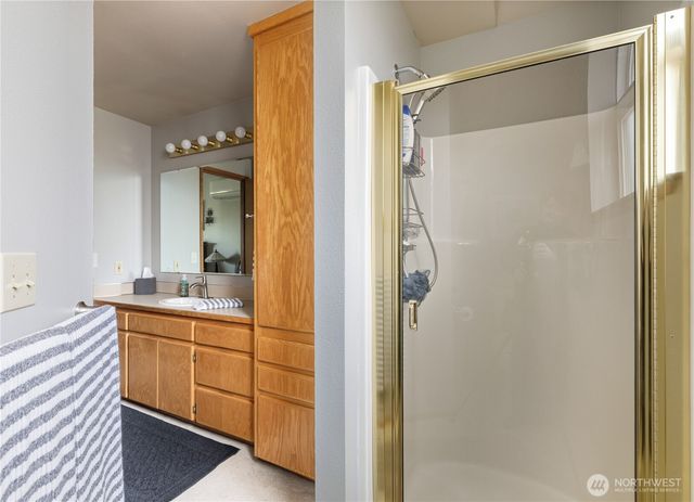 423 S 32nd Place, Mount Vernon, WA 98274