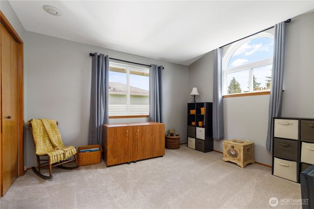 423 S 32nd Place, Mount Vernon, WA 98274