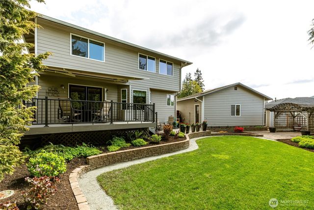 423 S 32nd Place, Mount Vernon, WA 98274