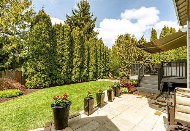 423 S 32nd Place, Mount Vernon, WA 98274