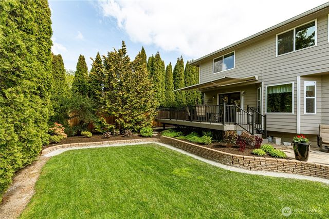 423 S 32nd Place, Mount Vernon, WA 98274
