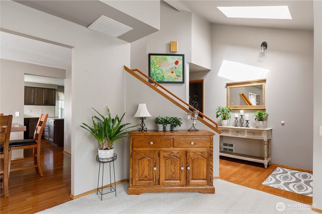 423 S 32nd Place, Mount Vernon, WA 98274