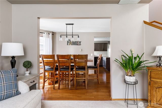 423 S 32nd Place, Mount Vernon, WA 98274