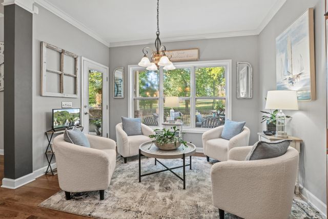 1007 Island Brook Dr, Hendersonville, TN 37075