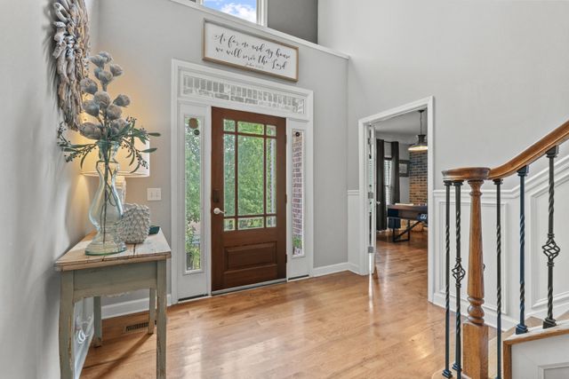 1007 Island Brook Dr, Hendersonville, TN 37075