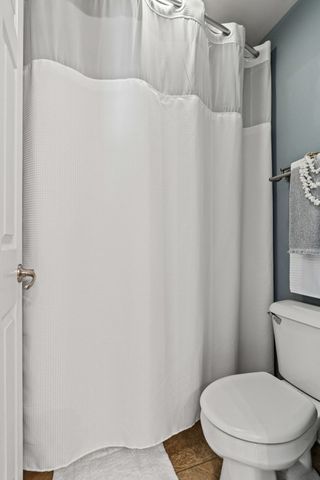 1007 Island Brook Dr, Hendersonville, TN 37075