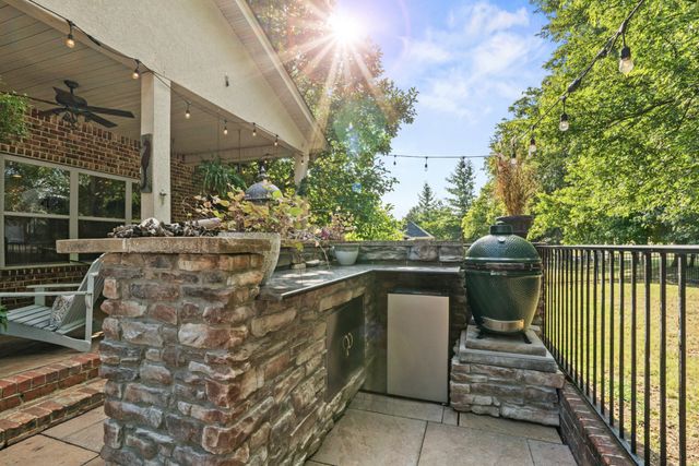 1007 Island Brook Dr, Hendersonville, TN 37075