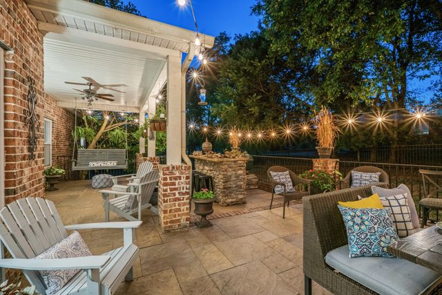 1007 Island Brook Dr, Hendersonville, TN 37075