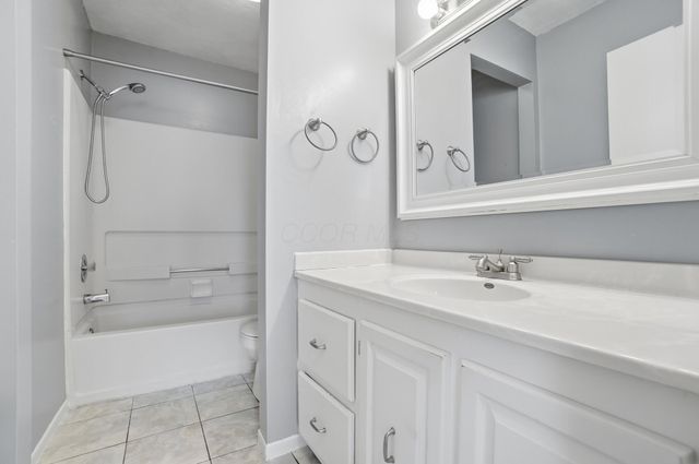 7713 Kelvinway Drive, 67, Columbus, OH 43085