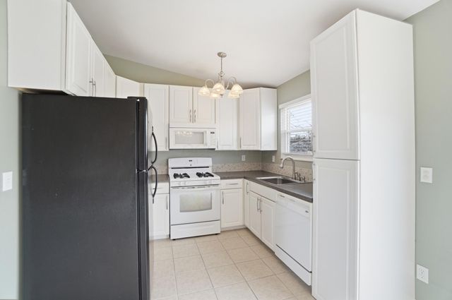 7713 Kelvinway Drive, 67, Columbus, OH 43085