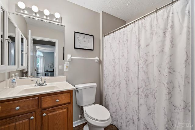 4450 Pond Meadows Court, Mason, OH 45040