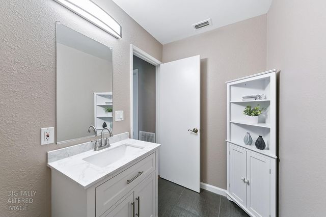 6224 Oak Valley Ln, Citrus Heights, CA 95621