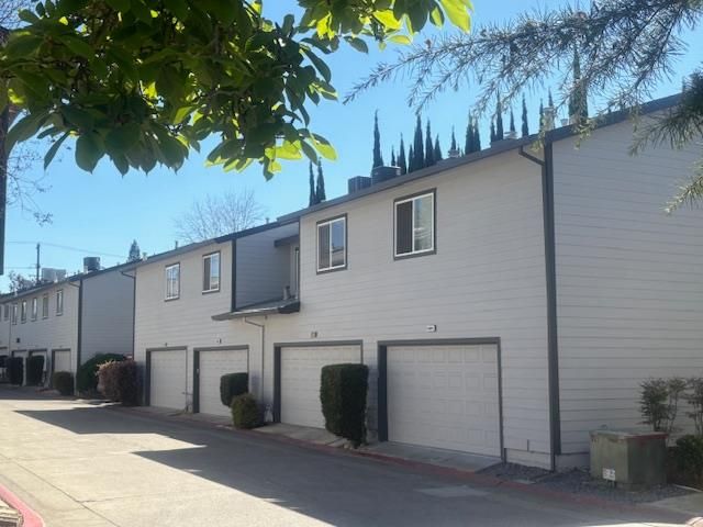 6224 Oak Valley Ln, Citrus Heights, CA 95621