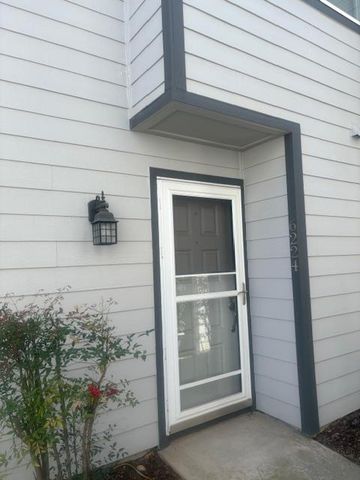 6224 Oak Valley Ln, Citrus Heights, CA 95621