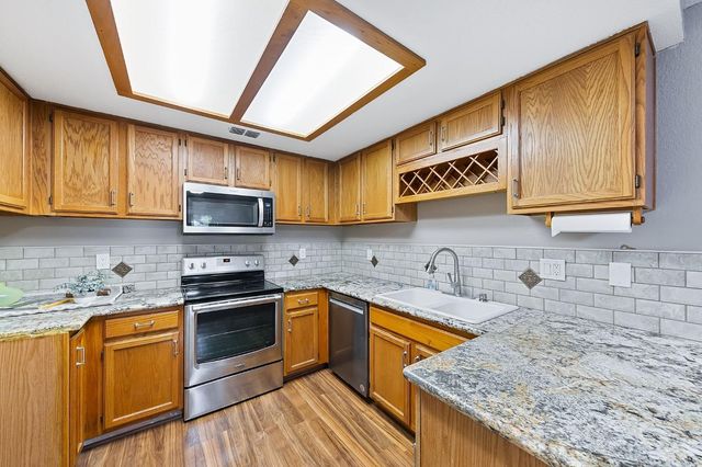 6224 Oak Valley Ln, Citrus Heights, CA 95621