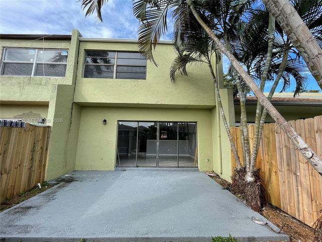 20511 NW 15th Ave 4, Miami Gardens, FL 33169