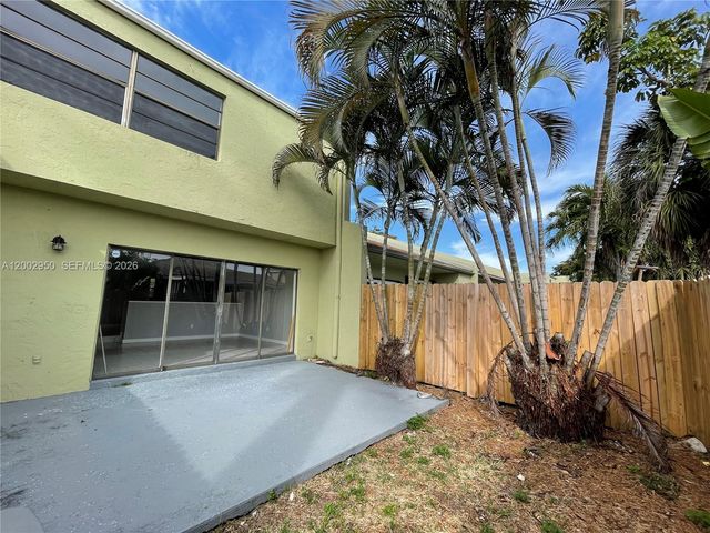 20511 NW 15th Ave 4, Miami Gardens, FL 33169