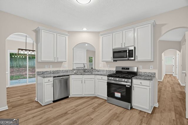 433 Concord Circle, Mcdonough, GA 30253
