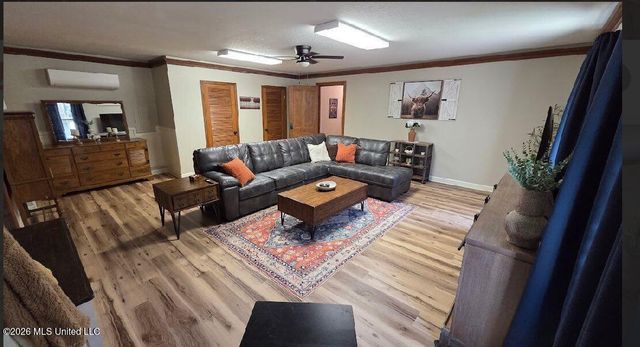 121 American Sand &Gravel, Poplarville, MS 39470