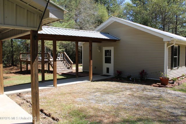 121 American Sand &Gravel, Poplarville, MS 39470