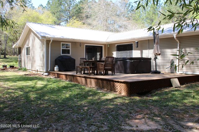 121 American Sand &Gravel, Poplarville, MS 39470