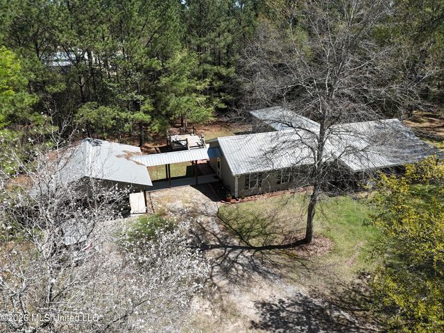 121 American Sand &Gravel, Poplarville, MS 39470