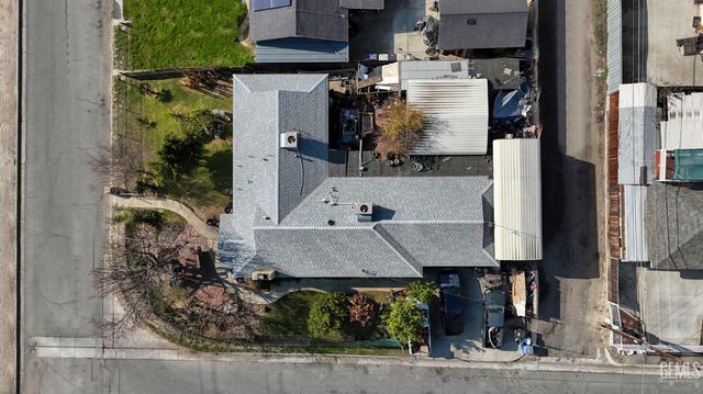 6918 Niles Street, Bakersfield, CA 93306