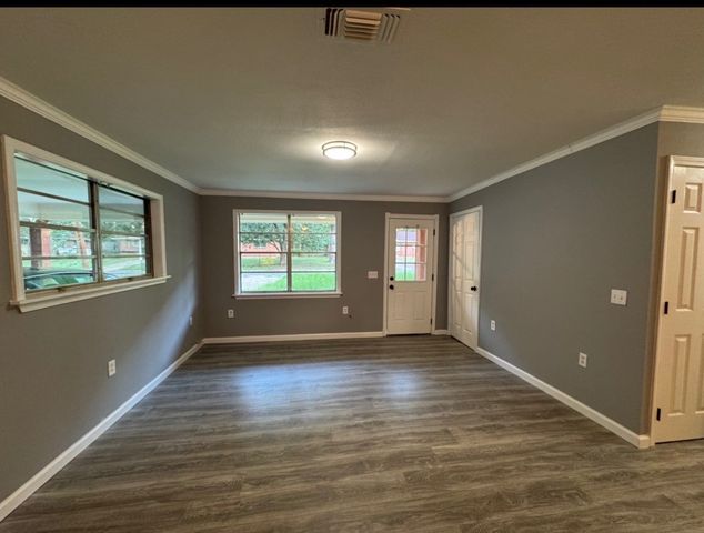 712 NE 5th Street, Springhill, LA 71075