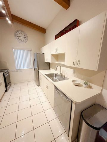 10520 SW 142nd Ave, Miami, FL 33186