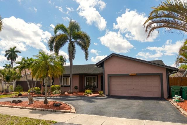 10520 SW 142nd Ave, Miami, FL 33186