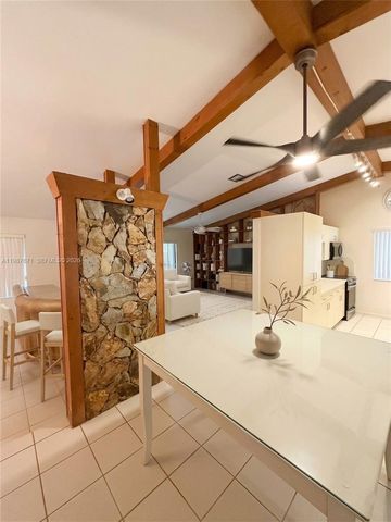 10520 SW 142nd Ave, Miami, FL 33186