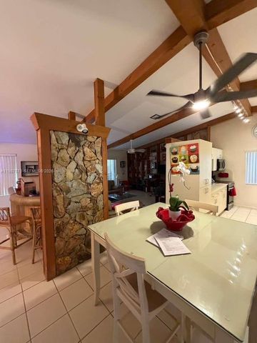 10520 SW 142nd Ave, Miami, FL 33186