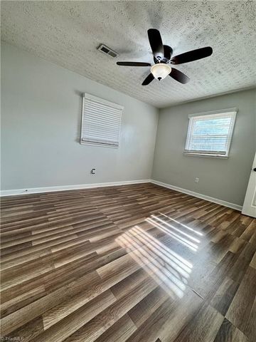 2205 Plainview Drive, High Point, NC 27265