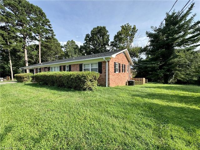 2205 Plainview Drive, High Point, NC 27265