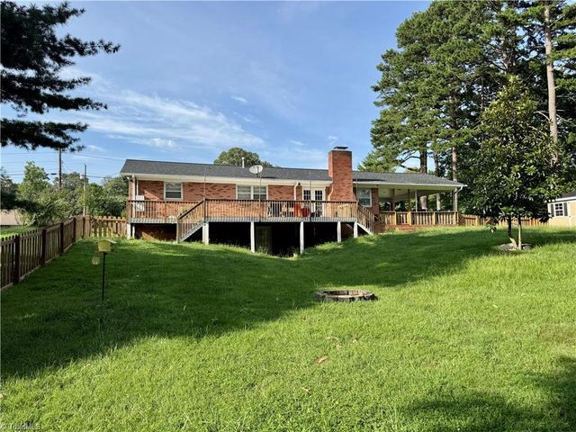 2205 Plainview Drive, High Point, NC 27265