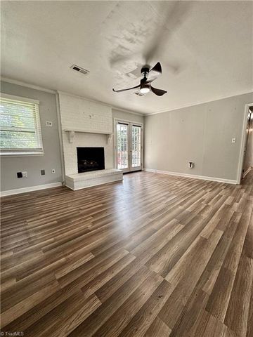2205 Plainview Drive, High Point, NC 27265