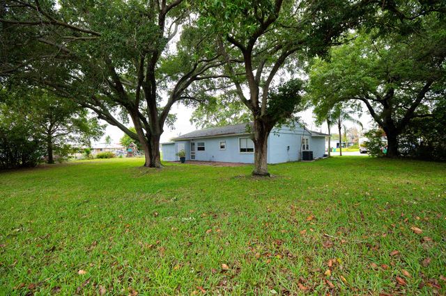 402 SW Ruffner Court, Port St. Lucie, Port St Lucie, FL 34953